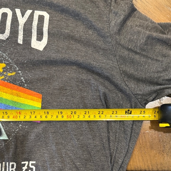 Pink Floyd Charcoal Tee with Rainbow Graphic - Picture 5 of 8